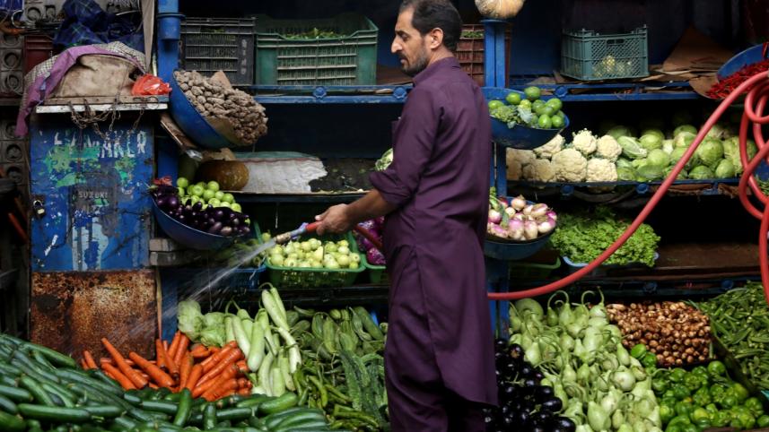 pakistani middle class.jpg