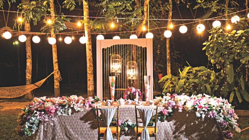 Play real life dollhouse at Eskay