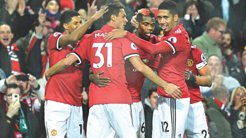 Pogba drives MU.jpg