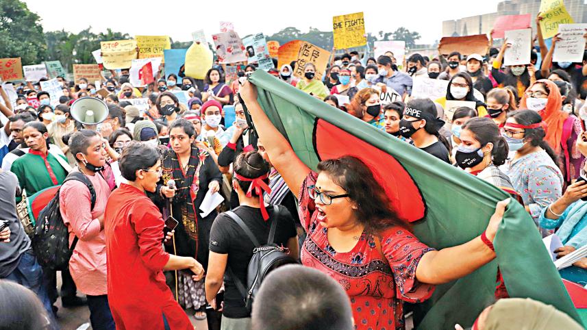 protest-in-front-of-the-Jatiya-Sangsad-Bhaban.jpg