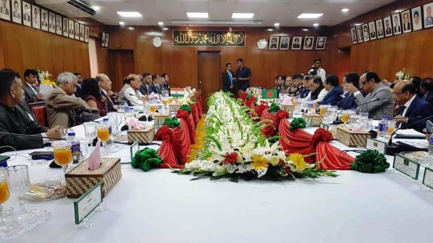 Rajnath-Meeting-wb.jpg