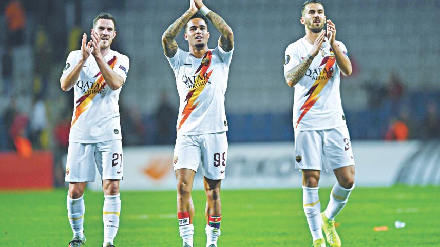 Roma players.jpg