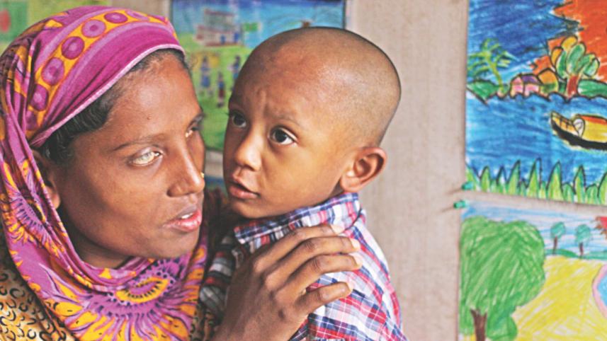 SAJIDA Foundation disadvantaged mothers.jpg