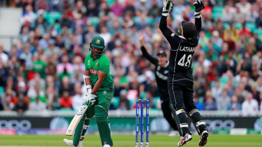 Shakib falls inNZ match.JPG