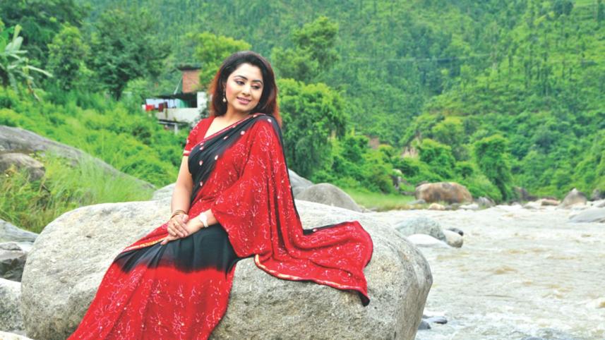singer Eva Rahman
