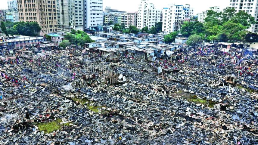 Slum fire inflamed.jpg