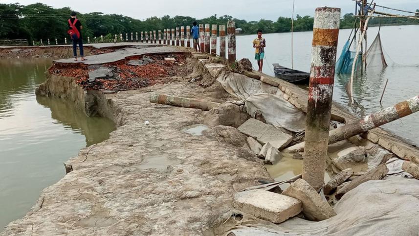 Sunamganj-roads-devastated.jpg