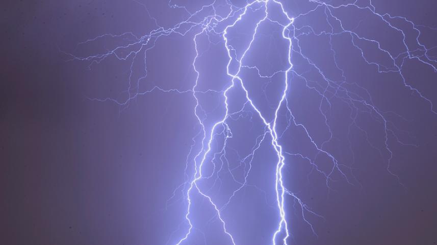 Thunder or lightning