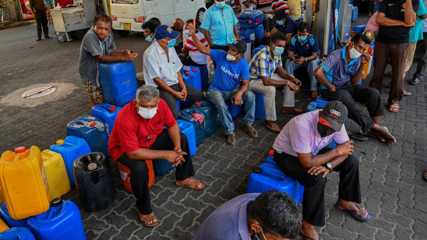 sri-lanka-runs-out.jpg