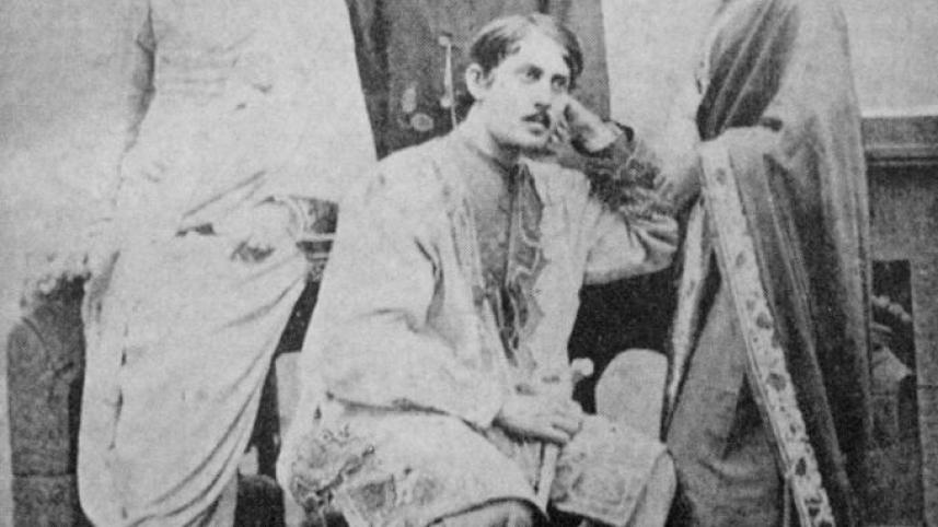 jnanadanandini_devi_satyendranath_tagore_kadambari_devi_seated_jyotirindranath_tagore.jpg
