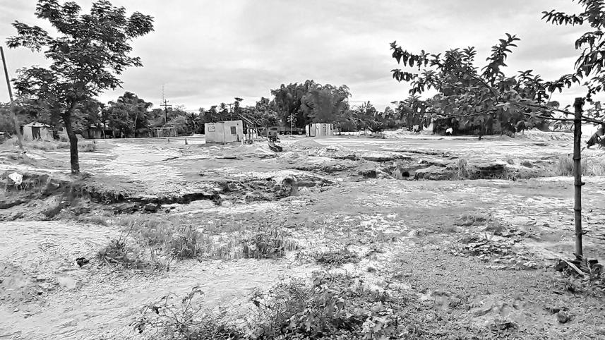 dhalai-river-3.jpg