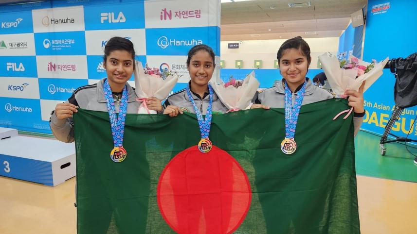 Sajida, Jafirah, Moumita win bronze.jpeg