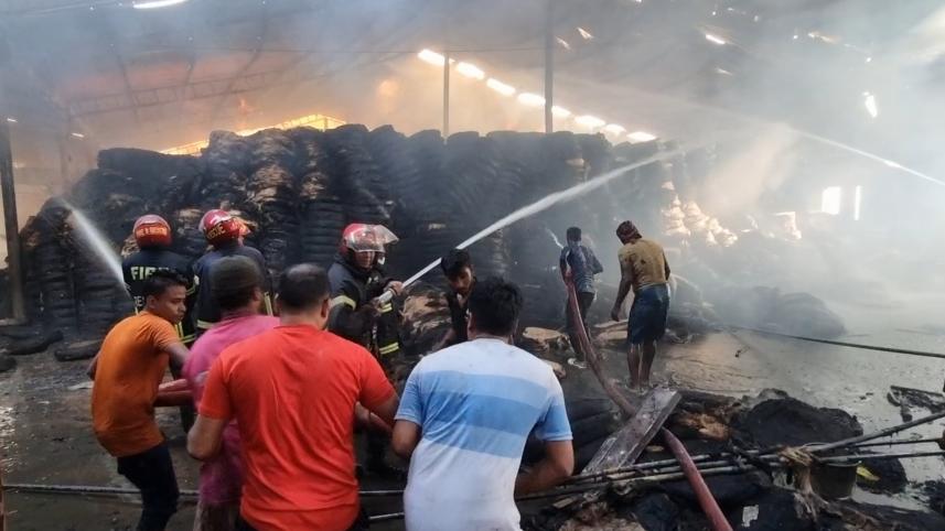 Jashore-jute-mills-fire.jpg
