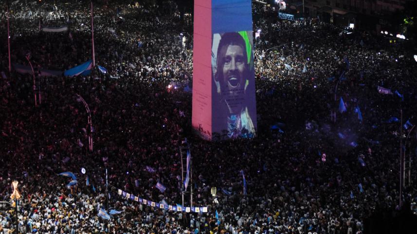 2022-12-19t004226z_1632847331_up1eicj01l7y4_rtrmadp_3_soccer-worldcup-arg-fra-fans.jpg
