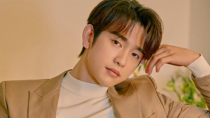 got7-jinyoung-7edition-conceptphoto-2020.jpeg