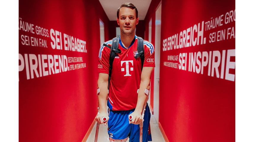 manuel_neuer_injured.jpg