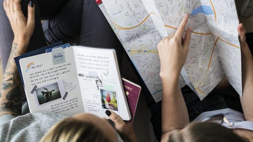 travel-itinerary How to travel with a group on a budget 