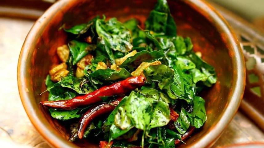 sauteed moringa leaves in garlic Vegan recipes you can try