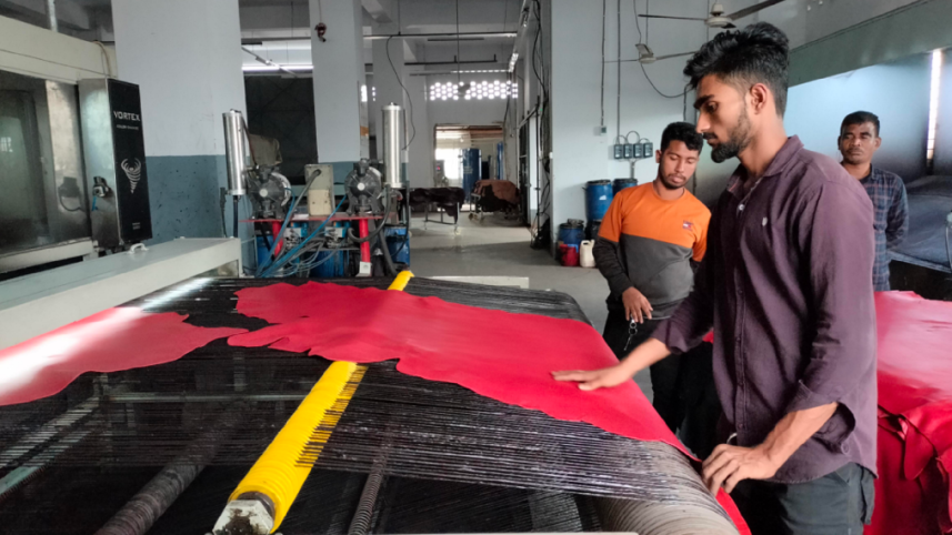 leather_factory_worker_bangladesh.png