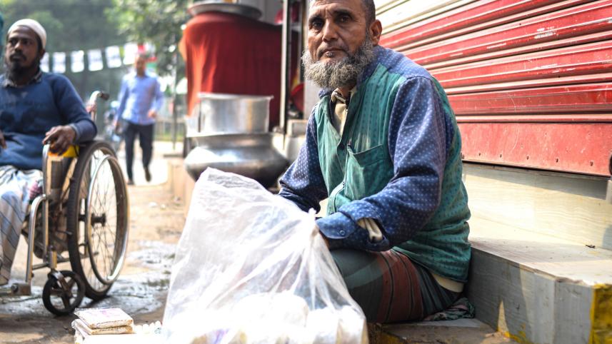 Meet Mohammad Ali: Bringing Kushtia’s shon papri and tiler khaja to Dhaka’s streets