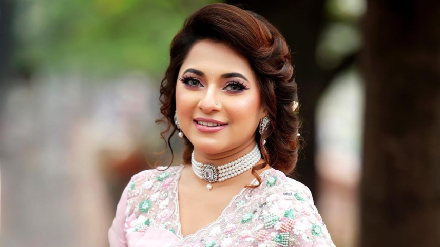 Liza welcomes first child