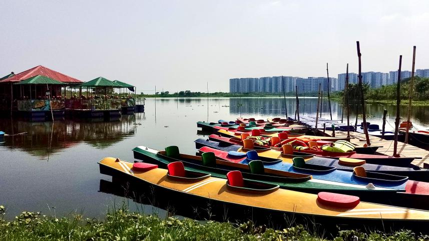 Row, Row, Row your Kayak at Uttara’s Diabari