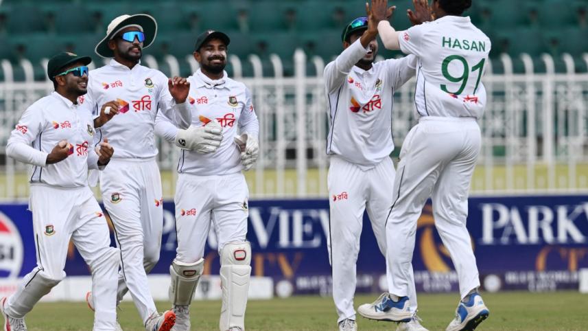 Bangladesh Cricket team.jpg