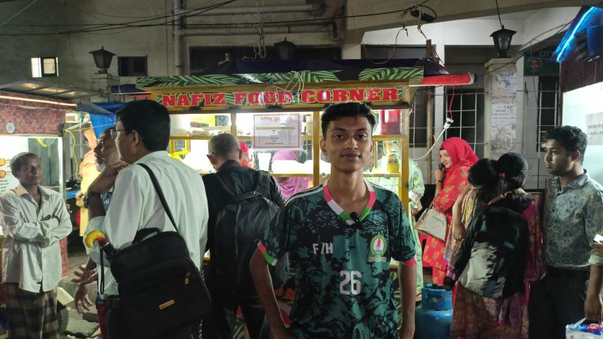 Forget startups, Nafiz Azad Prithibi’s food cart is schooling us on Business 101