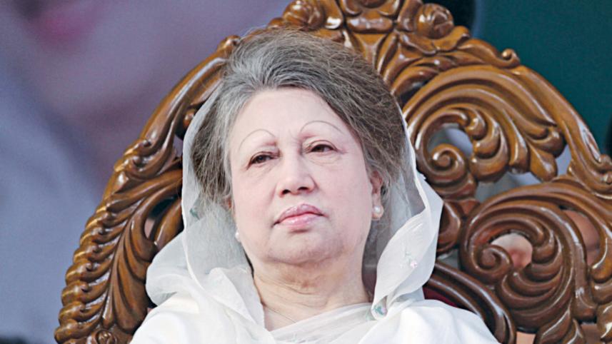Khaleda Zia travels to London