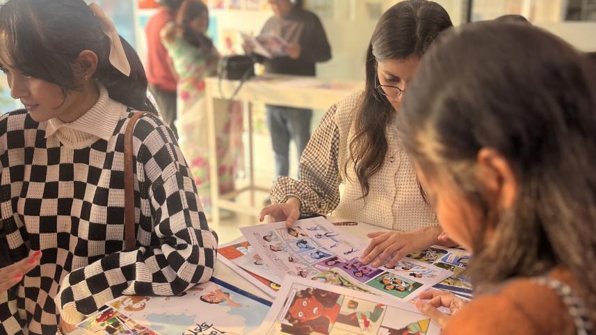 girls do comics cartoon people event