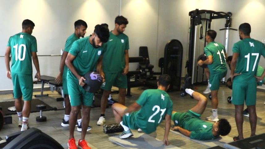 booters_in_gym.jpg