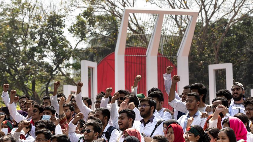 medical assistants responsibilities in hospitals