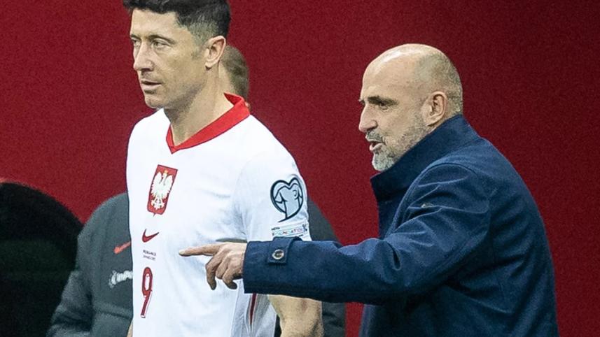 Poland manager Michal Probierz and Lewandowski.jpg