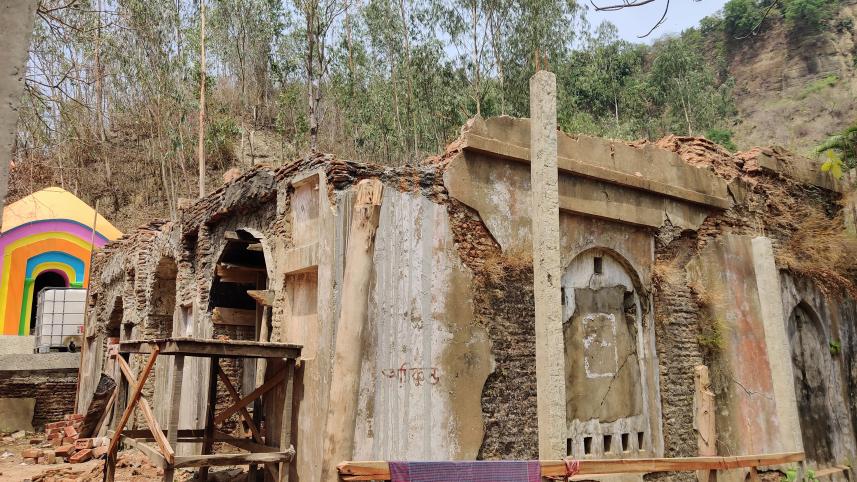 Barabkunda, Chattogram: Where fire rests on water and legends don’t sleep