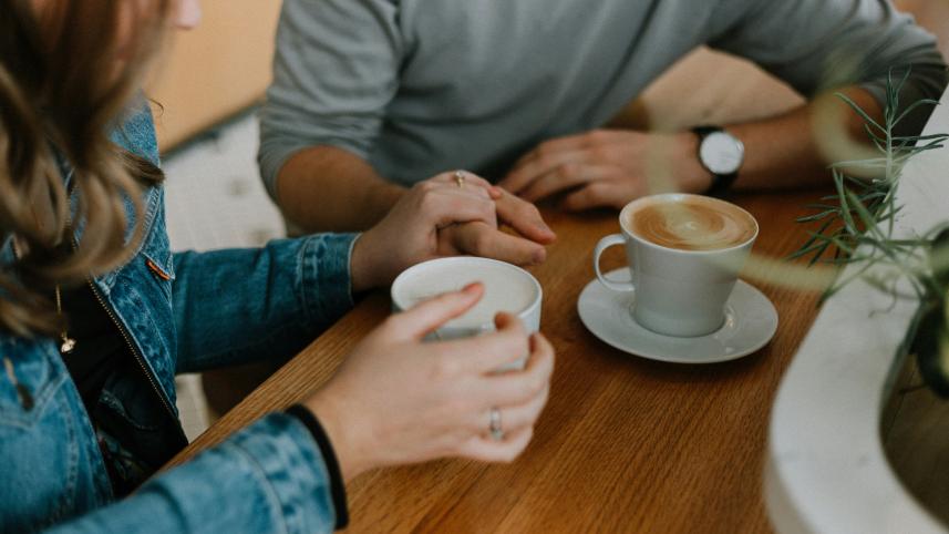 Too busy for love? Try the micro-dating trend    priscilla-du-preez-g86airjz4gs-unsplash.jpg