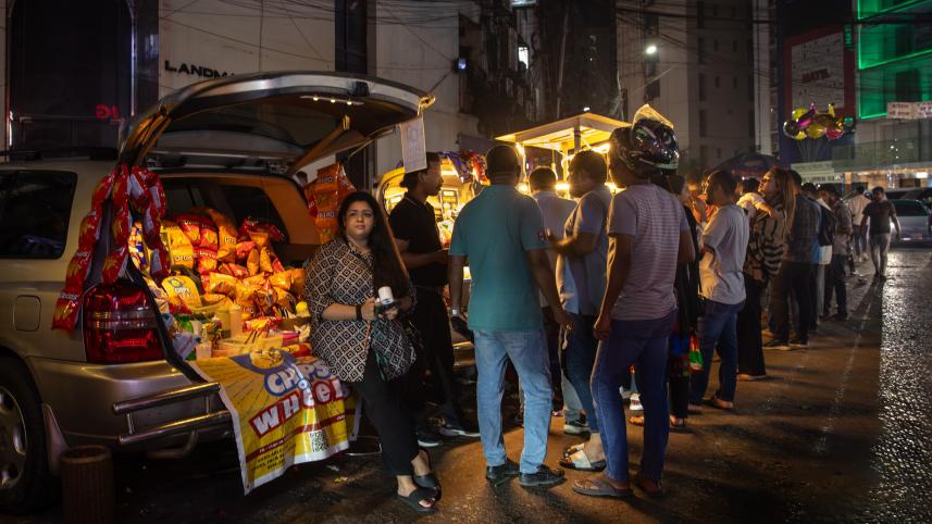 Gulshan 2’s midnight street food scene feels like Bangkok 