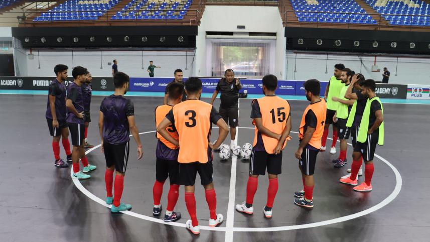 Bangladesh Futsal team.jpg