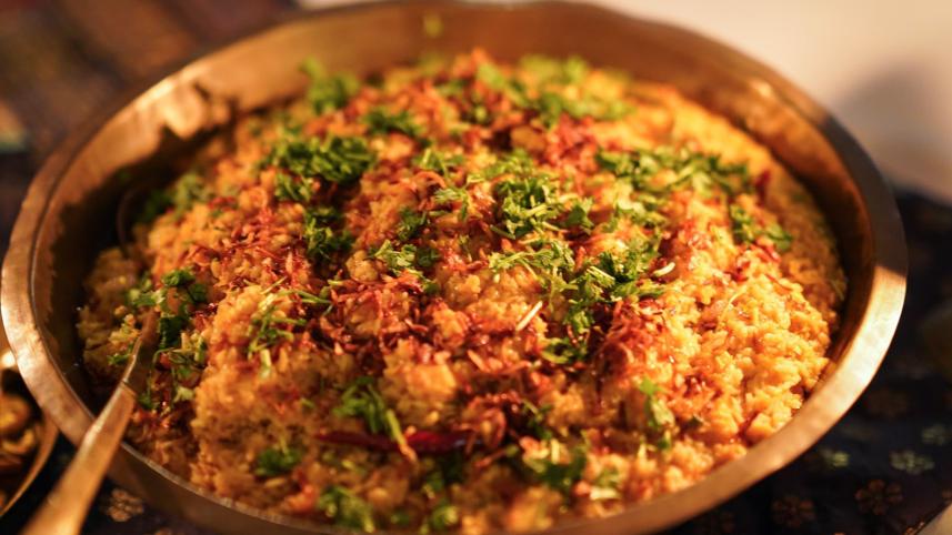 Ashwiner Cha Chakra: A tribute to singer Farida Parveen