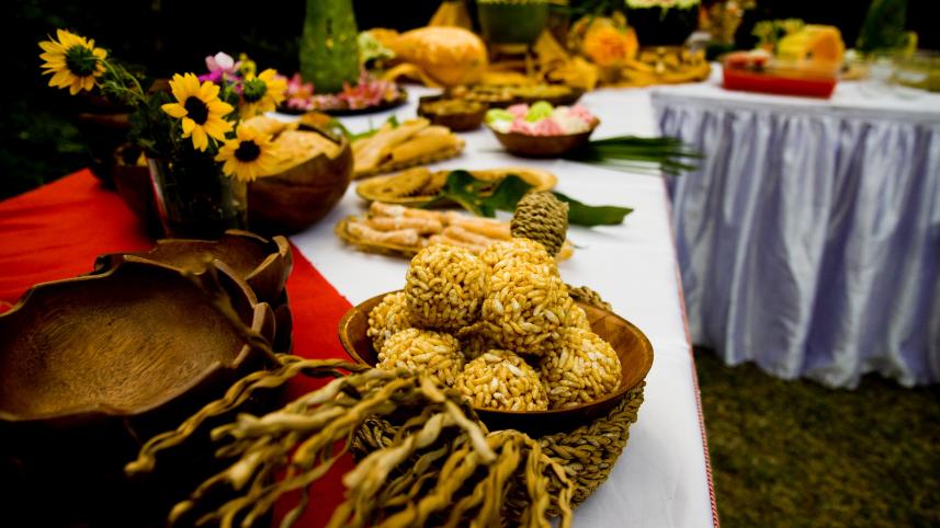 Make your favourite Bengali snacks at home with these easy recipes  Make your favourite Bengali snacks at home with these easy recipes