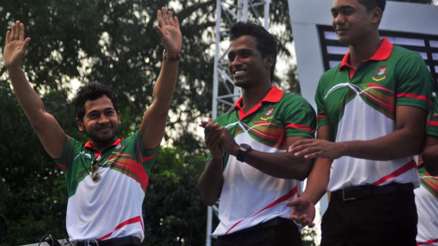 WC heroes greeted
