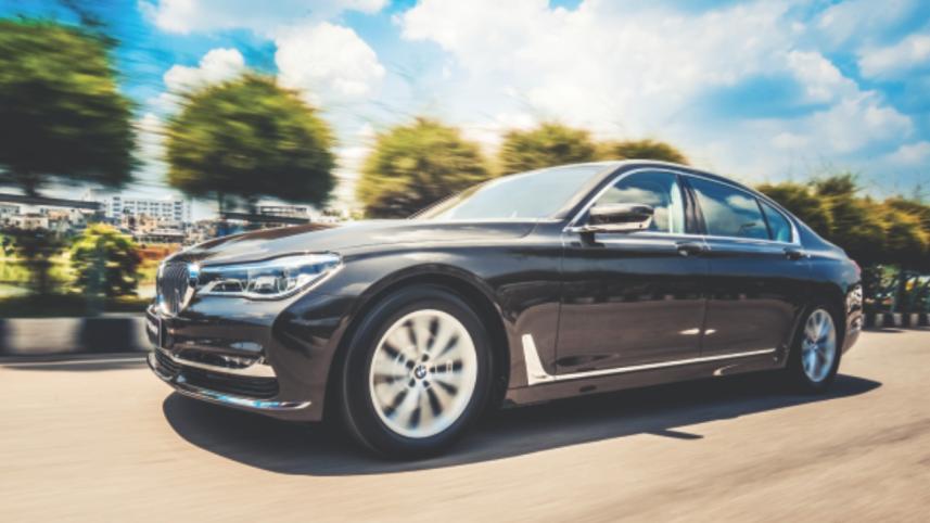 BMW 7 Series 1.jpg