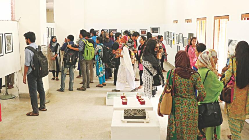 Charcoal's Visual Retreat