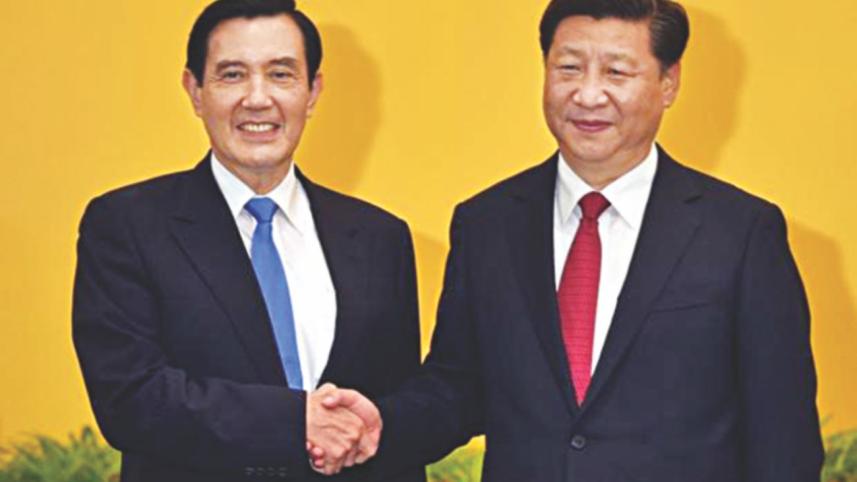 Historic China-Taiwan Handshake