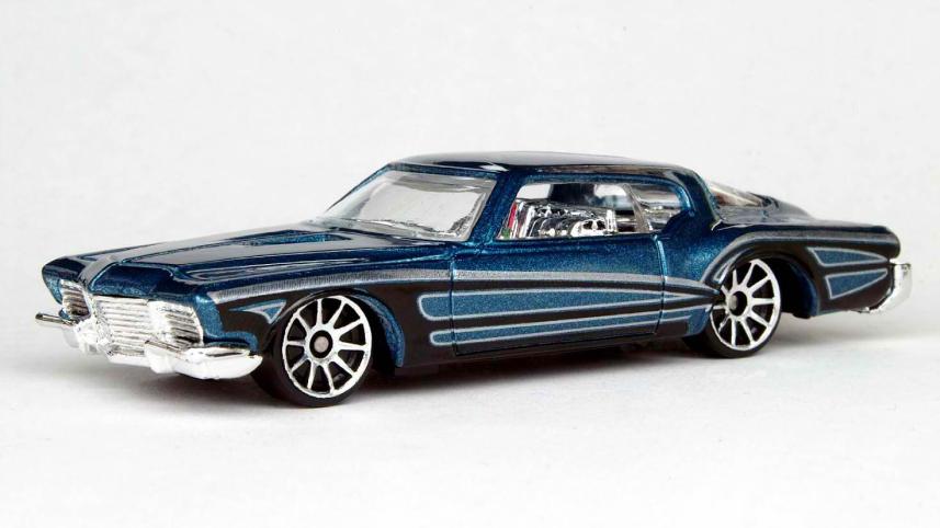 Hotwheels Buick Riviera - Shift.jpg