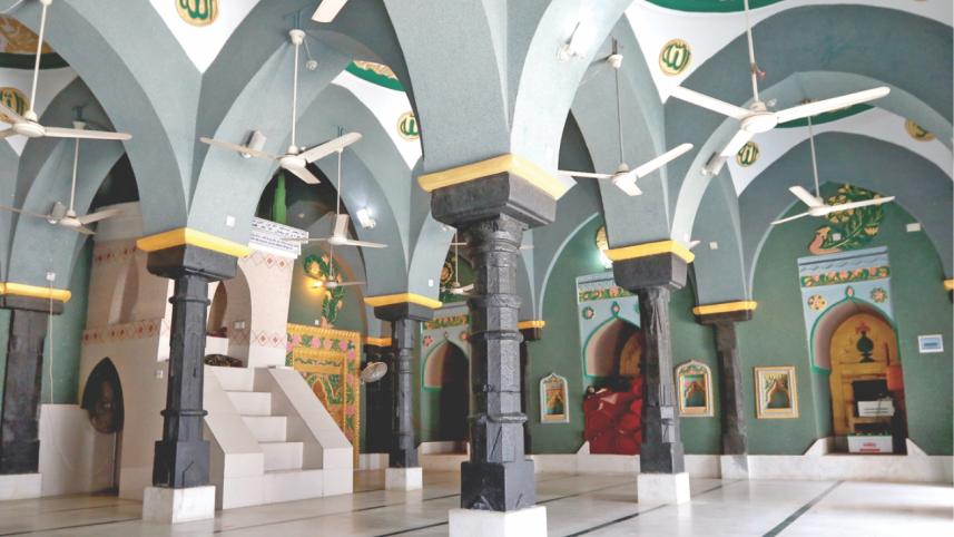 mosque3.jpg