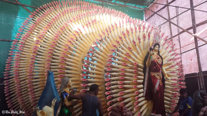 moulvibazar_thousand-handeds_durga_idols_pic_5.jpg