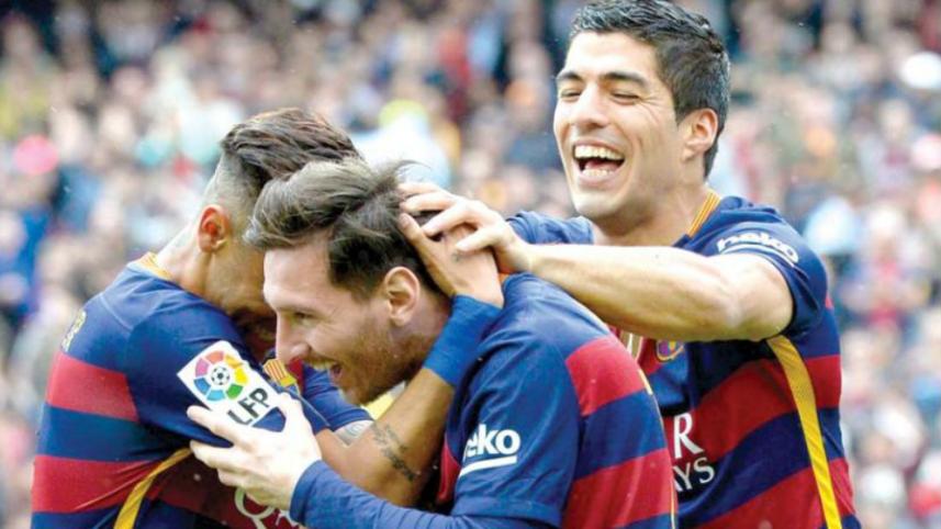 Luis Suarez-Lionel Messi-Neymar-da Silva-Santos Junior celebrate