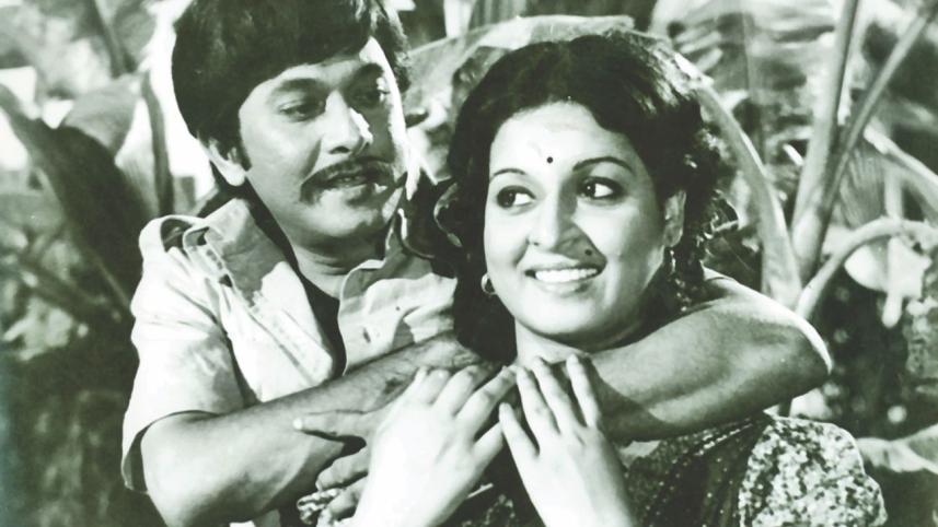 Razzak in the movie Matir Ghor