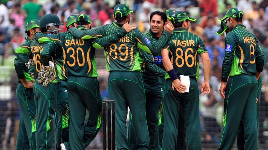 Pak players celebrate