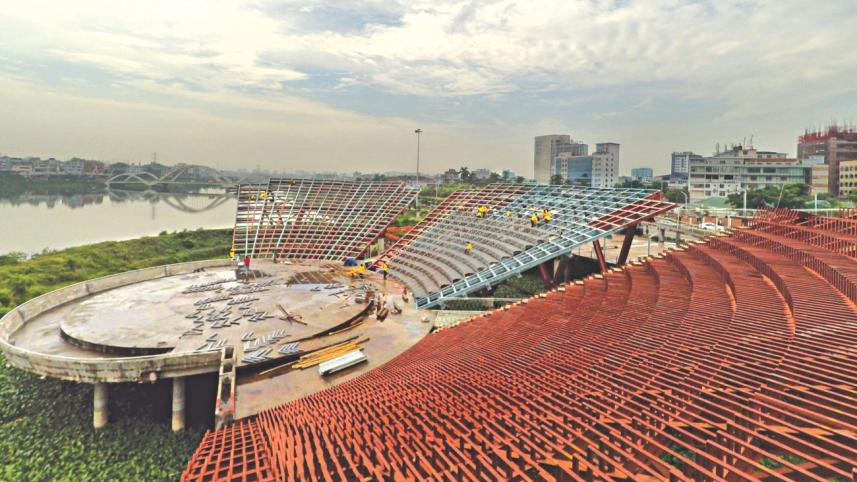 The construction of an international standard amphitheatre